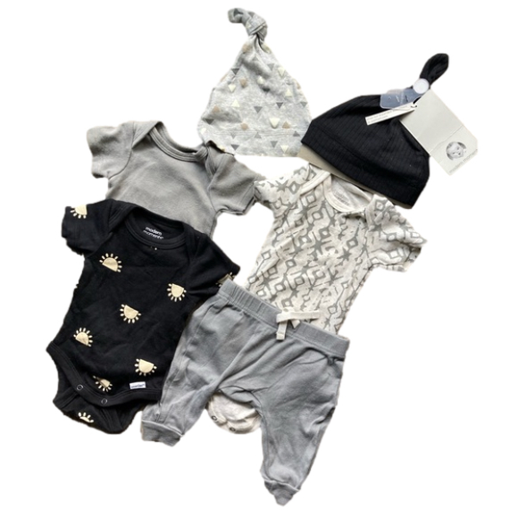 Gerber Modern Moments Newborn/0-3M Bundle - Picture 1 of 7